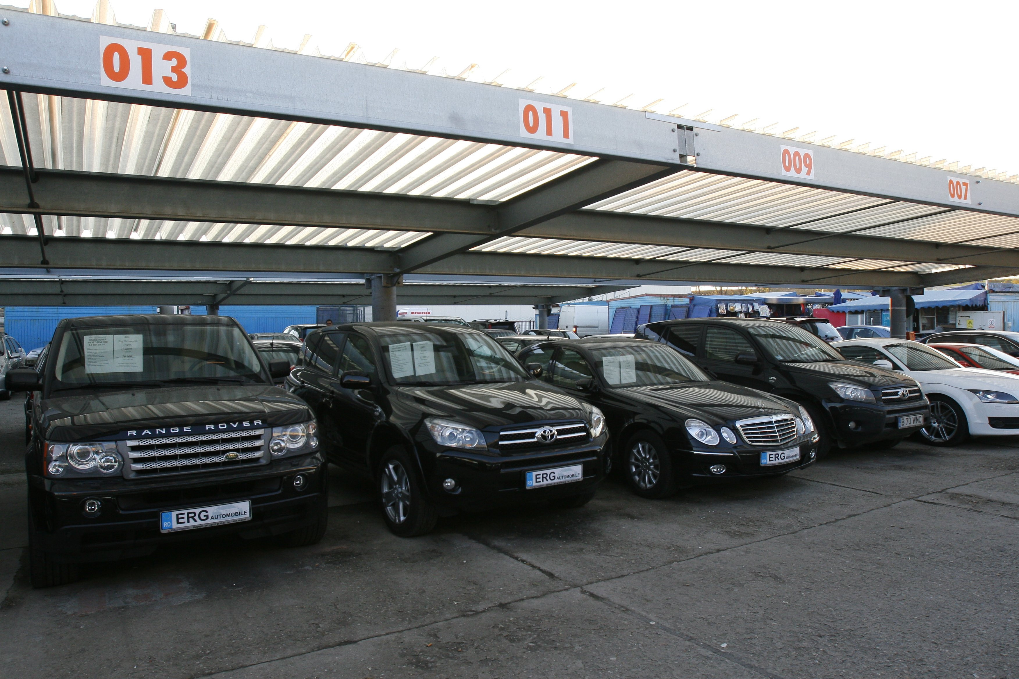 Ieri cu jeep-ul, azi cu autobuzul! Bogatasii nu-si mai pot plati leasing-ul