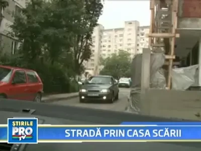 Bucuresti: un bloc se construieste inclusiv pe o jumatate de strada