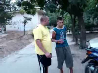 Tanar umilit si hartuit sexual de un cocalar! VEZI VIDEO!