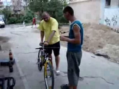 Utilizatorii stirileprotv.ro, revoltati de comportamentul cocalarului!