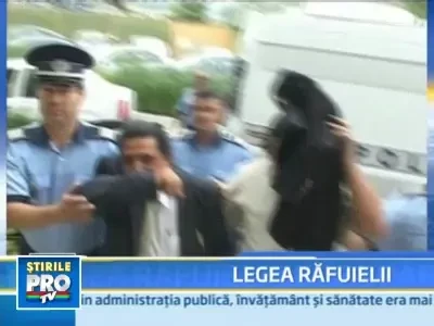 Au incercat sa-si faca dreptate cu bate si topoare, dar au fost retinuti!