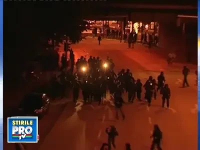 Noapte furtunoasa la Hamburg! Extremistii, in razboi cu fortele de ordine!