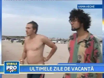 Peste 30.000 de turisti pe litoral! Vremea nu prea tine cu ei