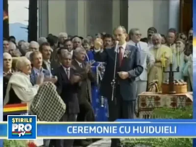 Ceremonie cu huiduieli la Tebea! Oamenii, satui de politicieni!