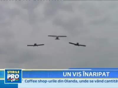 Miting aviatic la Banesti. Pilotii au taiat rasuflarea spectatorilor!