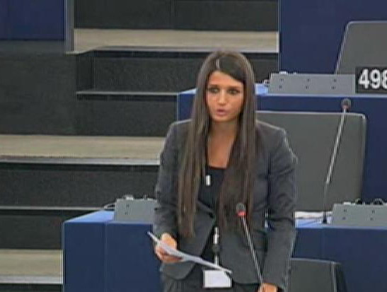 Elena Basescu in PE: Criza a avut un efect limitat asupra femeilor din tara