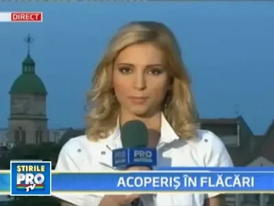 Panica intr-un bloc din Bacau! Acoperisul a fost cuprins de flacari!