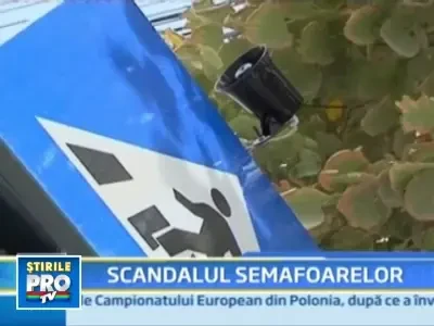 Iesenii vor sa taie firele semafoarelor pentru nevazatori! Afla de ce!