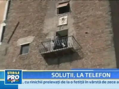 Emil Boc: Putem gasi solutii pentru romanii din capitala Italiei