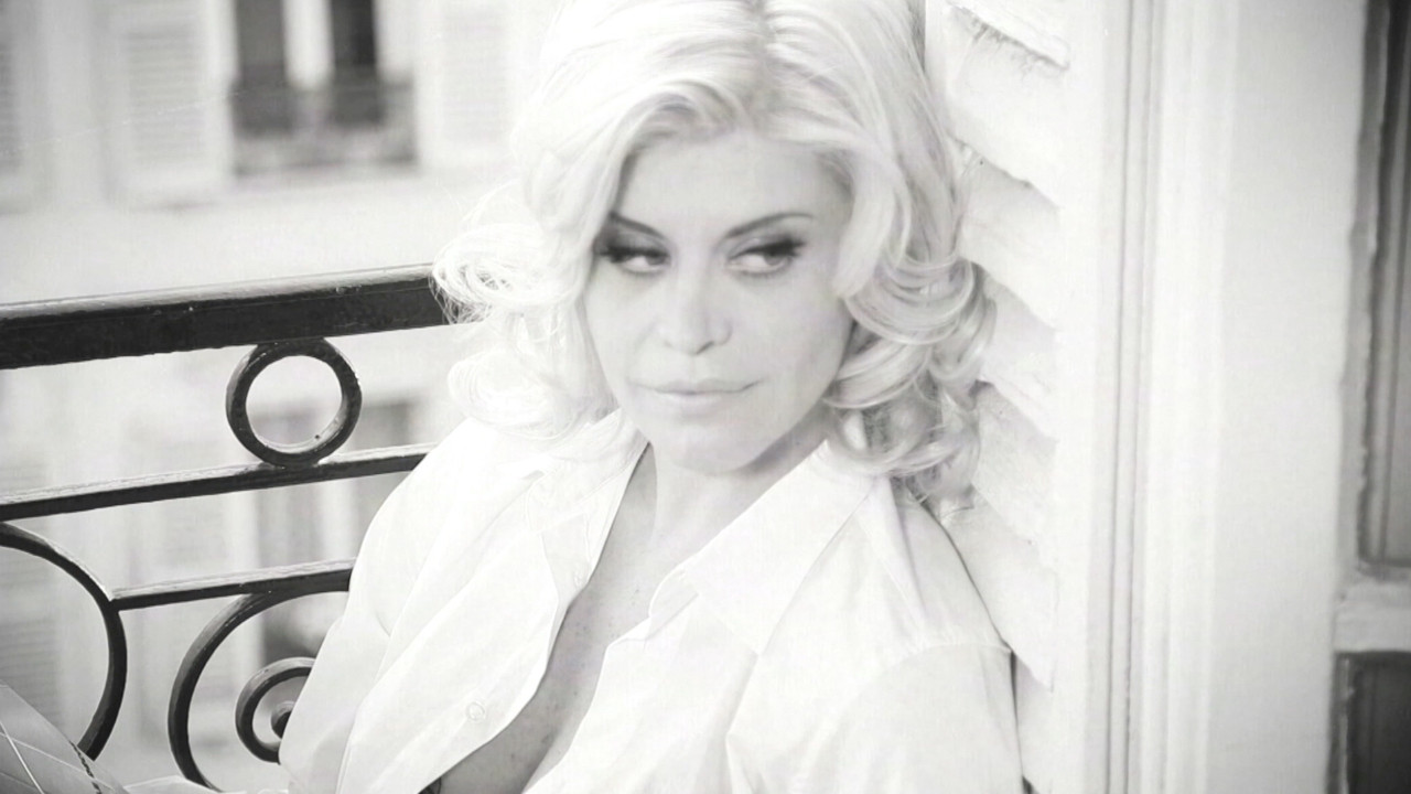 Loredana, prezentata la CNN ca "Madonna a Romaniei"