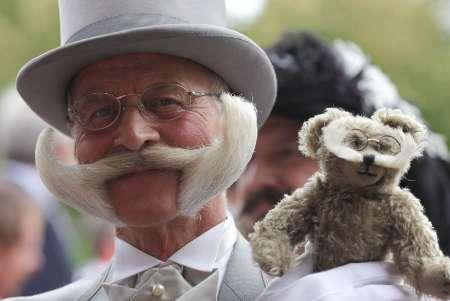 Cine are cea mai frumoasa mustata? Un barbat din San Francisco