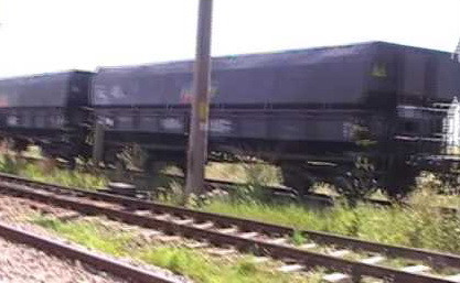 Camion spulberat de tren, la Buzau. Au scapat cu viata