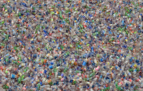 Du PET-uri la colectat, ca sa poti fi premiat!