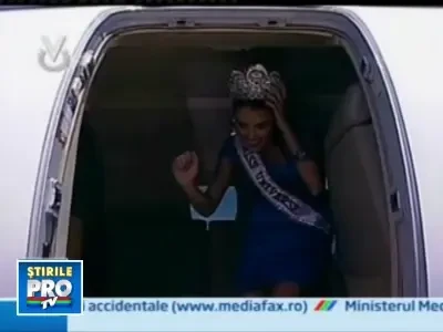 Stefania Fernandez, Miss Univers 2009, primita ca o regina in Venezuela