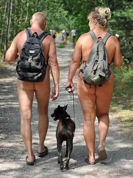 Amatorii de drumetii in pielea goala au propriul traseu in Germania!