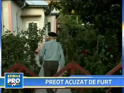 Preot acuzat ca a lasat un batran de 80 de ani fara 4.000 de lei!