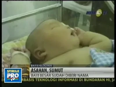 Record in Indonezia! O femeie a nascut un bebelus gigant, de 8,7 kg!