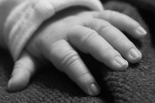 Vreau si eu parintii mei! Povestea fetitei care nu are identitate