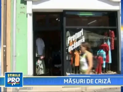Criza loveste in plin in micii comercianti! Zeci de afaceri inchise!