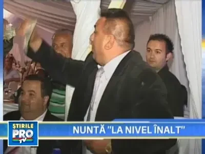 Regii si presedintele tiganilor, la nunta cu regele manelelor!