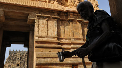 Luau ajutoare de la stat, dar aveau vile si masina. Acum vor raspunde penal