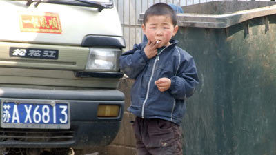 La 4 ani este fumator inrait si dependent de alcool!