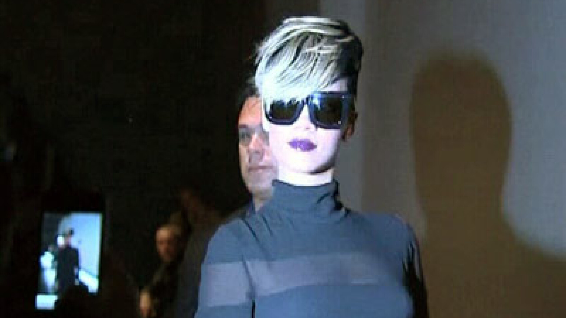 Sexy si extravaganta, noul stil Rihanna!