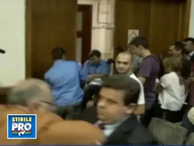 Stop haosului urbanistic! Rosu la blocuri inalte, pe spatii verzi!