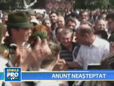 Basescu si-a anuntat candidatura la presedintie, desi nici el nu se astepta