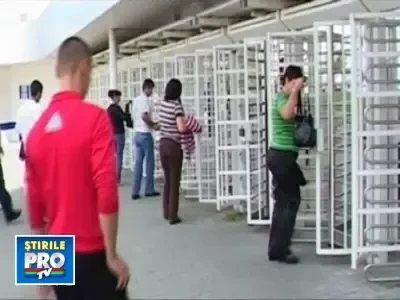 Exista si romani fericiti! In timp de criza, li s-a marit salariul