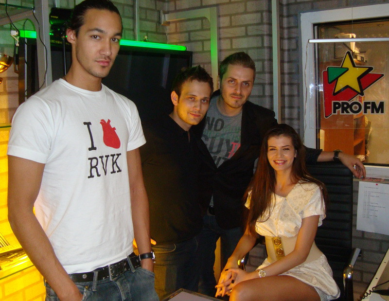 Monica Columbeanu ii da voie lui Iri sa vina cu fete straine acasa!