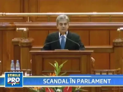Scandal in Camera Deputatilor, la dezbaterea raportului comisiei Udrea