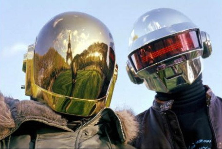Daft Punk isi vor face aparitia in Tron Legacy!