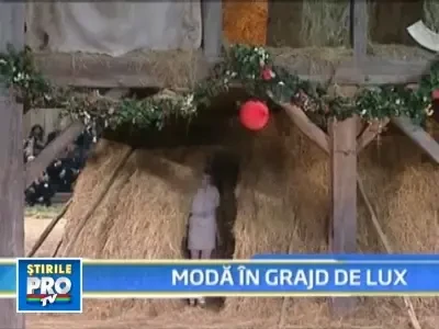 Casa Chanel si-a prezentat colectia intr-un grajd!