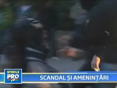 Un iesean a amenintat ca-si arunca copilul de la etajul 3!