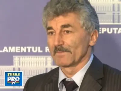 Motiunea de cenzura va fi citita maine in Parlament si votata marti