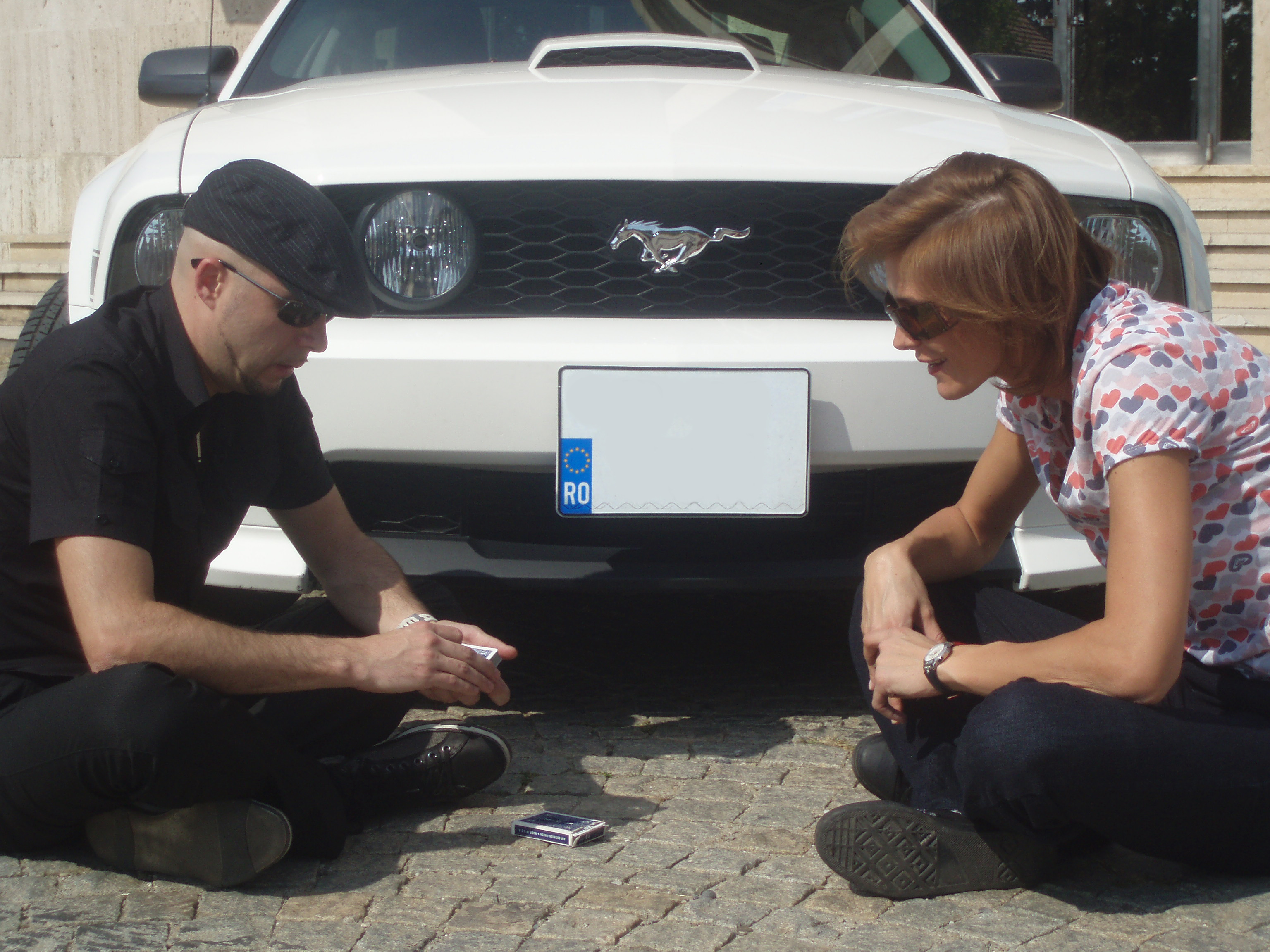 I.Real - Johannes conduce masina in serpentine legat la ochi