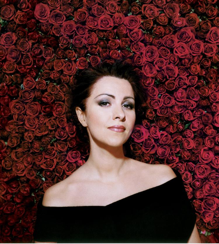 Soprana Angela Gheorghiu a ajuns la Casa Alba!