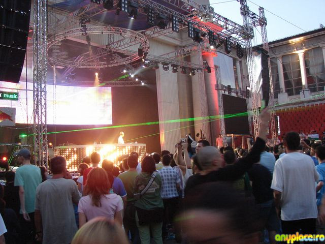 Muzica trance a incins atmosfera! The Mission la Arenele Romane!