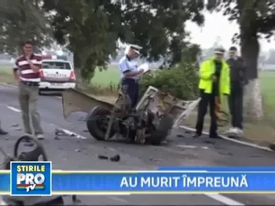 Au zburat prin parbriz dupa ce au intrat frontal intr-o masina