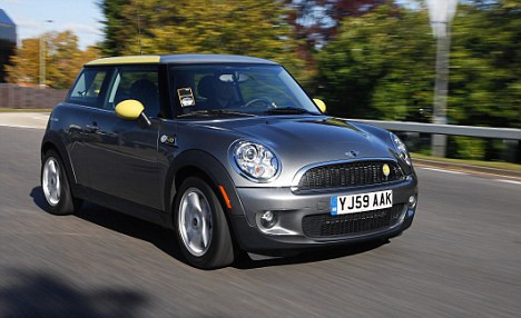 Top 10 masini pentru femei. Care sunt cele mai spectaculoase modele?