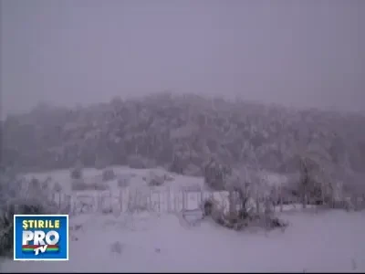 Ninsoare in octombrie! S-a pus deja zapada