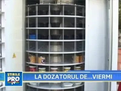 Dozatorul de viermi si rame! Pentru pescarii impatimiti!