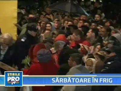 Astazi este Sf. Parascheva! Mii de credinciosi in pelerinaj, la Iasi