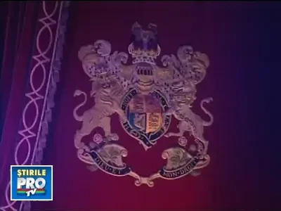 Cu buricul la vedere in fata reginei Marii Britanii!