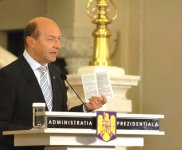 Basescu: Optiunea mea - guvern PDL-PNL, cu premier democrat-liberal
