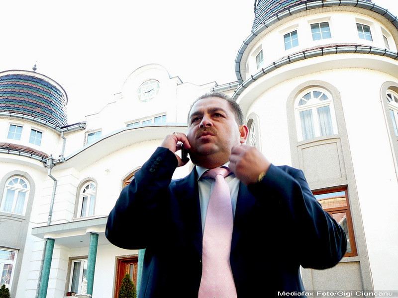 Ninel Potarca, retinut pentru dare de mita, in urma unui flagrant organizat in Craiova