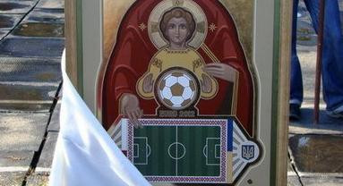 Iisus trage la poarta.....Raiului!