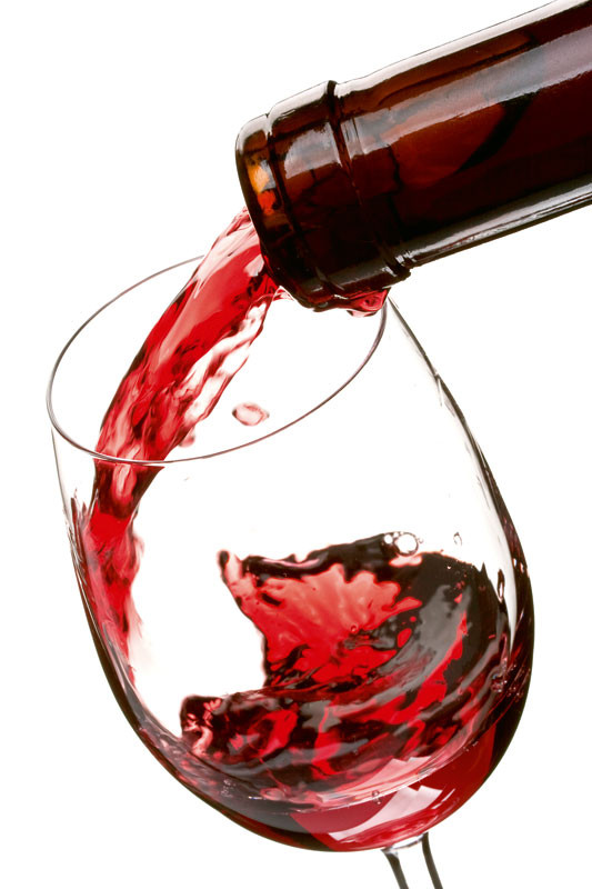 Nu ezitati sa le vorbiti copiilor despre alcool. In cazul lor, riscurile unui abuz sunt uriase