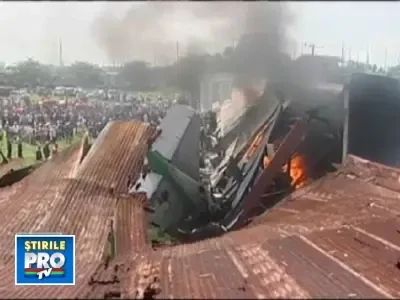 Cel putin patru morti, dupa prabusirea unui avion in apropiere de Manilla